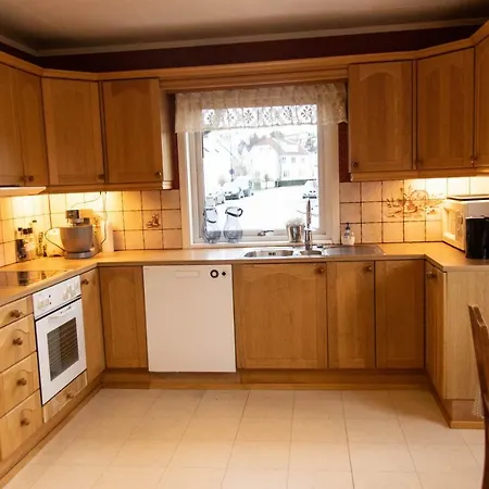 Big And Nice House Sentral In Lejlighed