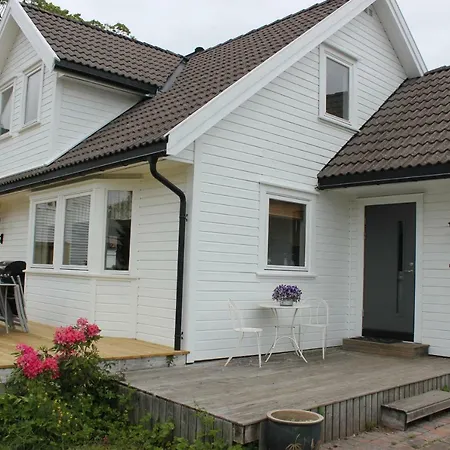 Big And Nice House Sentral In Apartment *